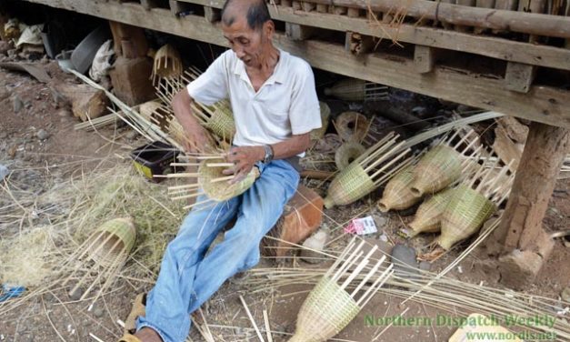 Making bamboo traps a source of income