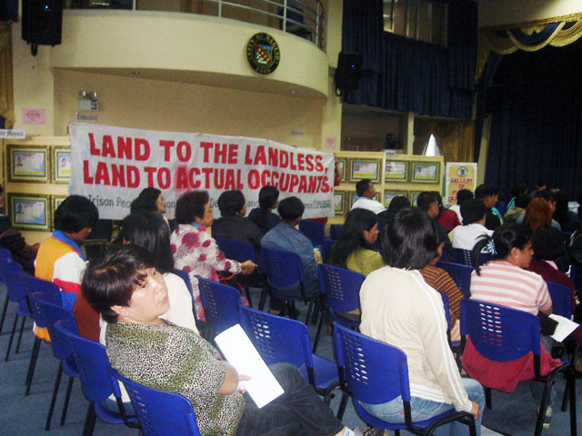 Congressional Hearing on Land