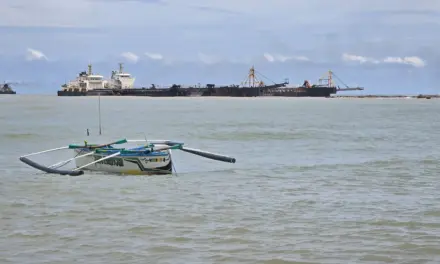 As shore and catch shrink, voices rise against dredging in Ilocos Sur